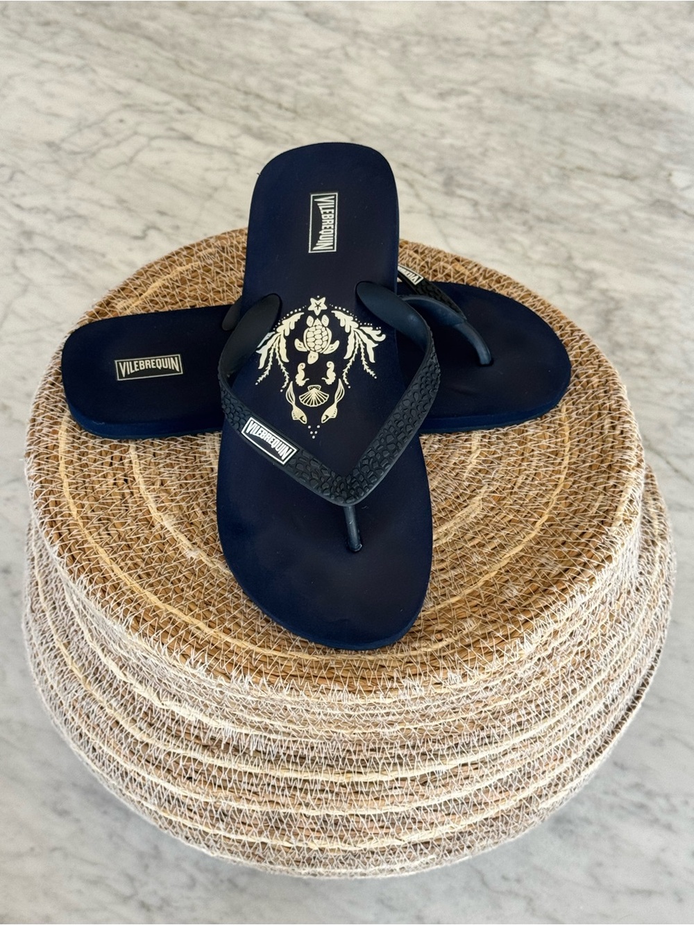 Vilebrequin Navy Flip-Flops – Sea Turtle Print (Men’s 40/41)